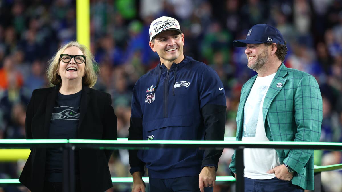 Paul Allen's Estate Officially Hands Seahawks to Vinod Khosla in Record $9.6 Billion Sale
