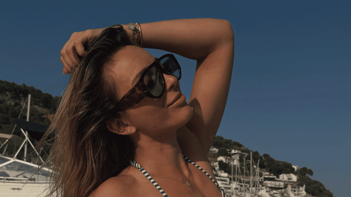 Paula Badosa's Sizzling Swimsuit Snapshot Sparks Fan Frenzy
