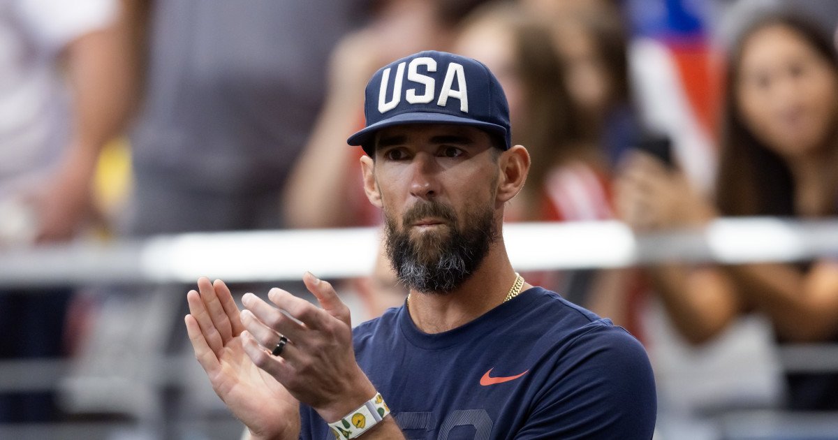 Phelps & A.J. Brown Rally Sports World: 'Ask for Help'