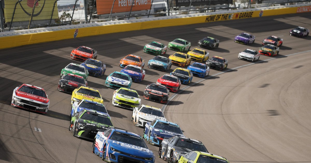 Pit Road Blunders: Two NASCAR Stars Sidelined by Speeding Penalties in Vegas