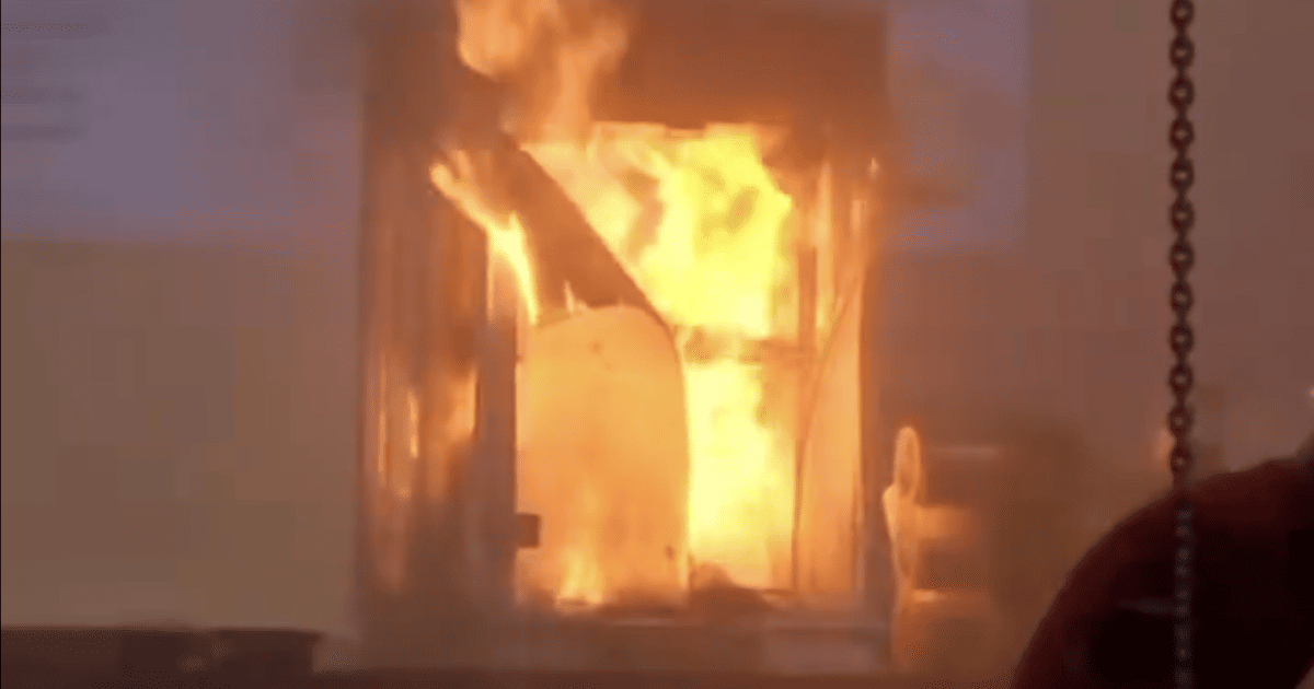 Popcorn Machine Inferno Sparks Chaotic Delay in SEC Hoops Clash