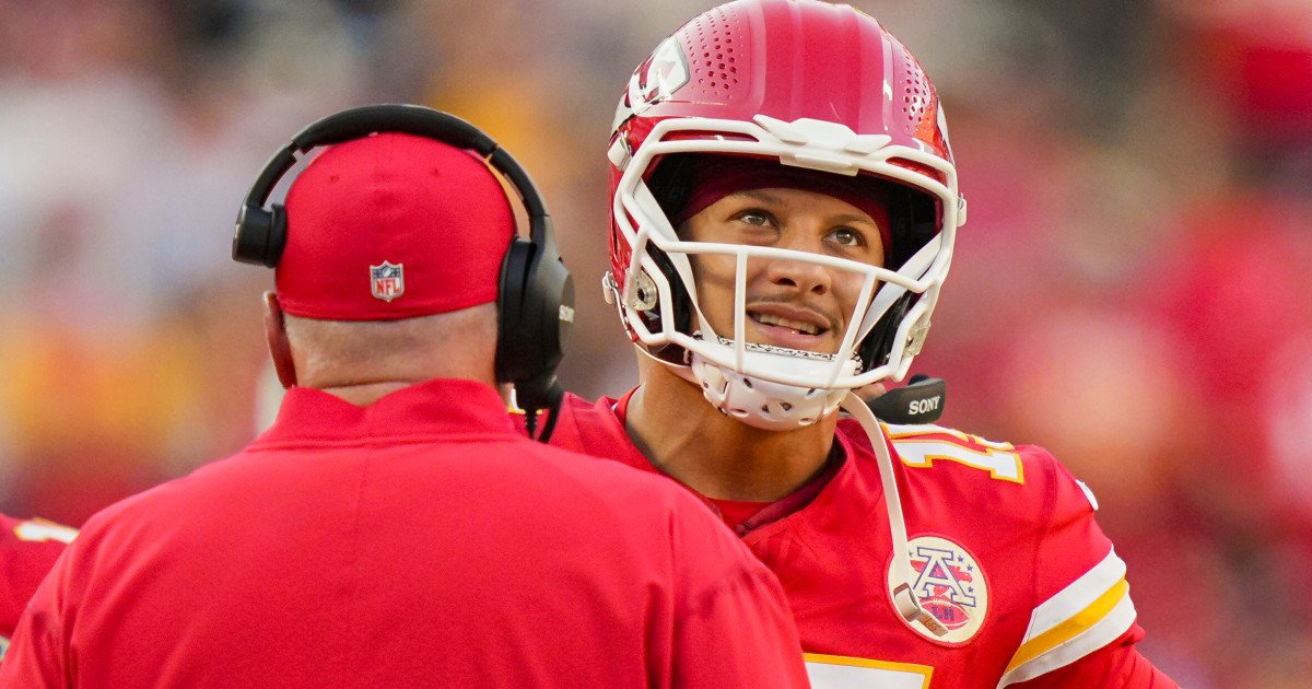 Reid Stays Mum on Mahomes Return Date as Chiefs QB Grinds Through Rehab