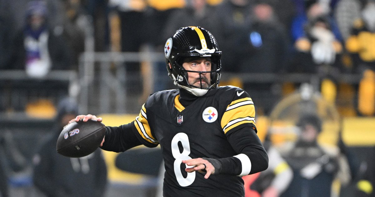 Rodgers Calls Out FBI Director's Locker Room Celebration: 'A Bad Look'