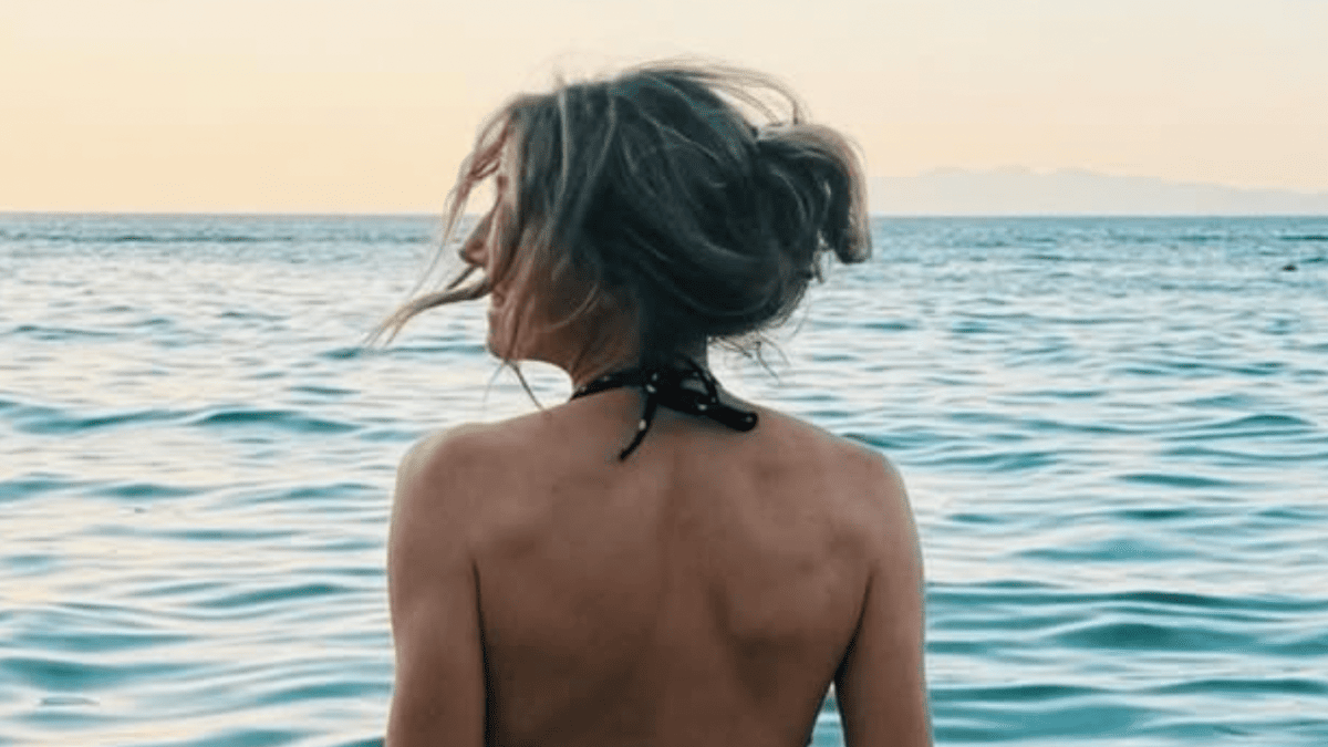 Sarah Chalke Stuns at 49: 'Scrubs' Star's Swimsuit Snaps Spark Nostalgia Frenzy