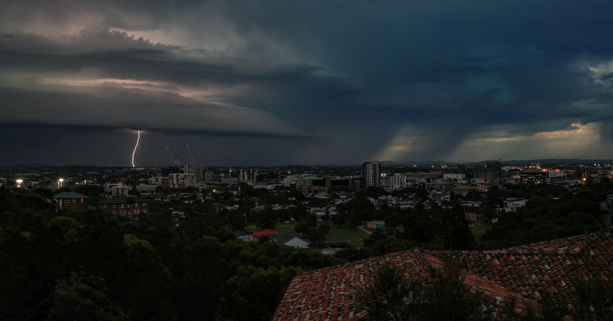 Severe Storm System Targets Heartland: 10 States Brace for Impact