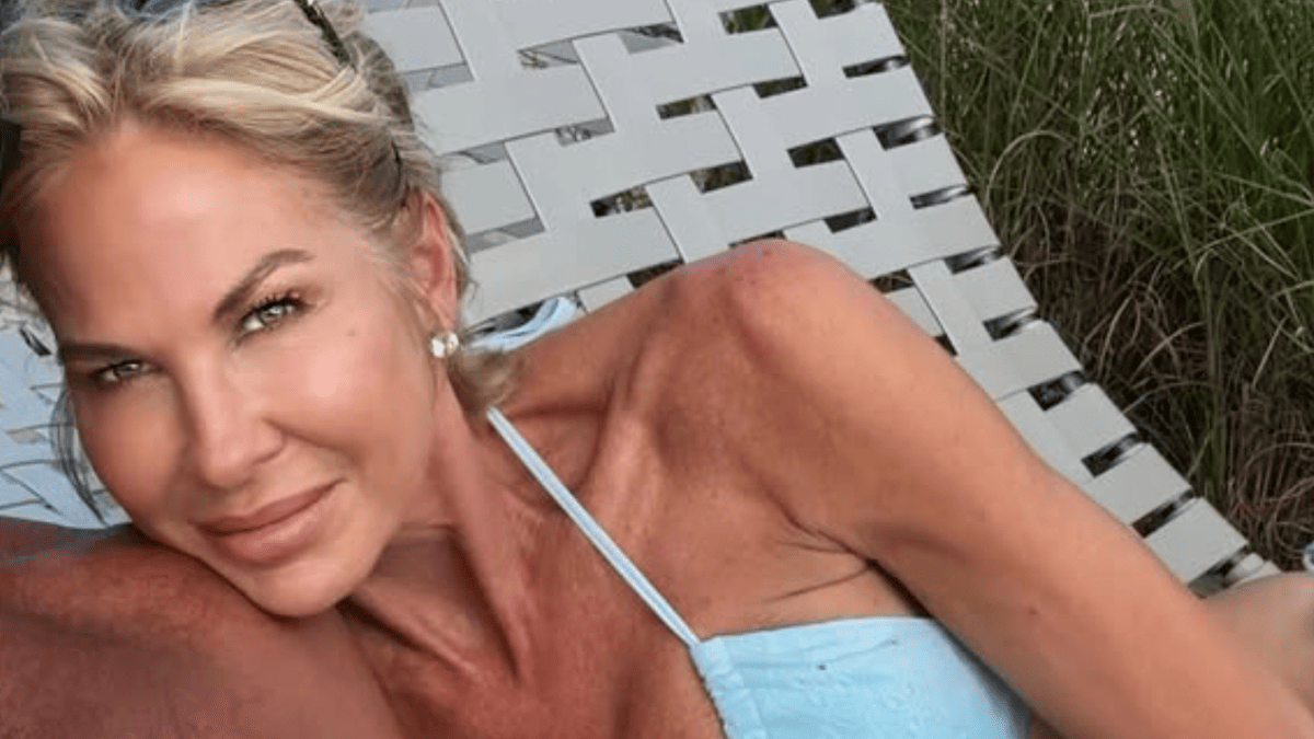 SI Swimsuit Icon Shannon Burton Stuns in Bikini at 54, Sends Fans Wild