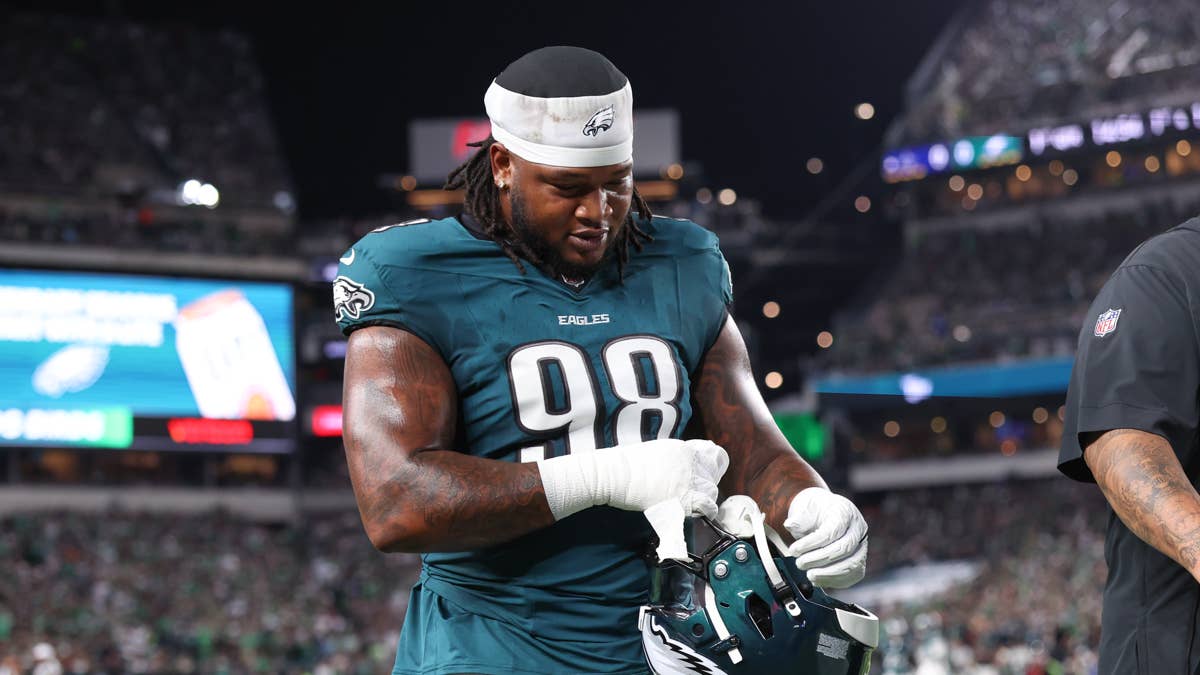 Silent Treatment: Eagles Players Shut Out Media After Cowboys Loss