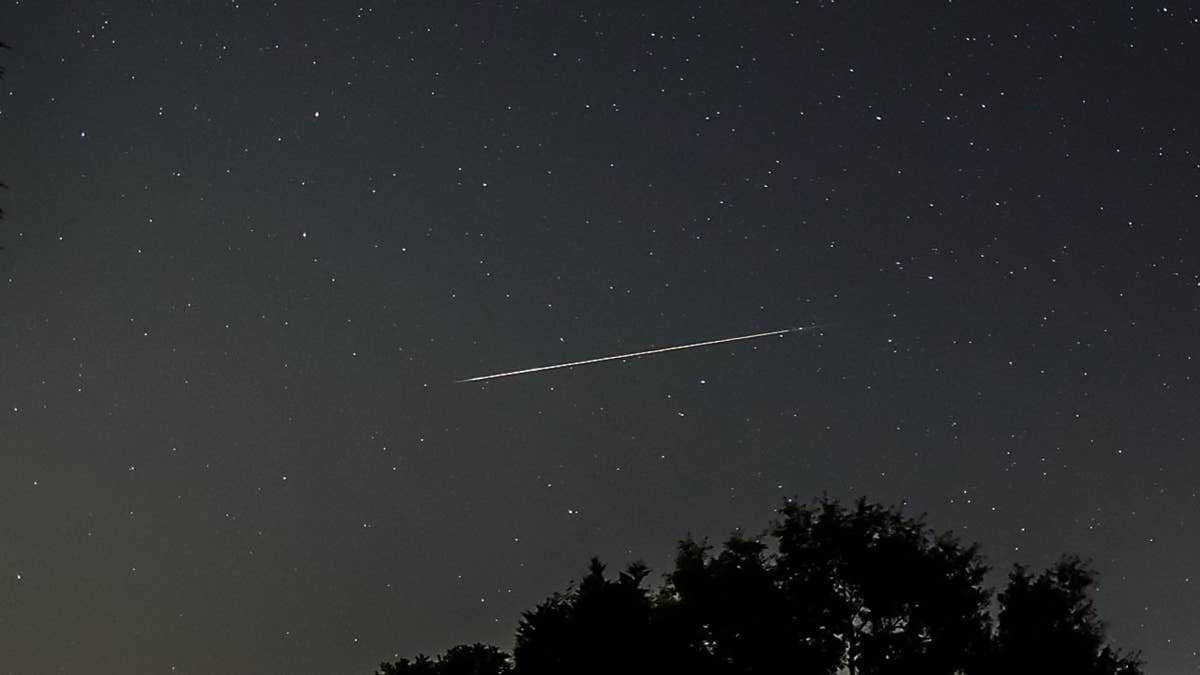 Sky Explodes: Meteor Blast Rattles Homes from Delaware to Canada