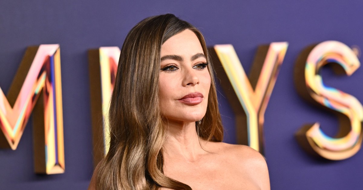 Sofia Vergara, 53, Stuns Oscars with Show-Stopping Style, Proving Age is Irrelevant