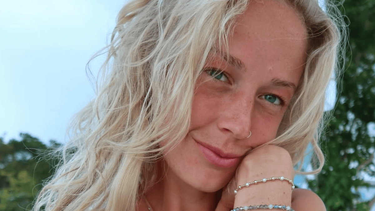 Sophie Cunningham Heats Up Offseason with Sizzling Swimsuit Debut