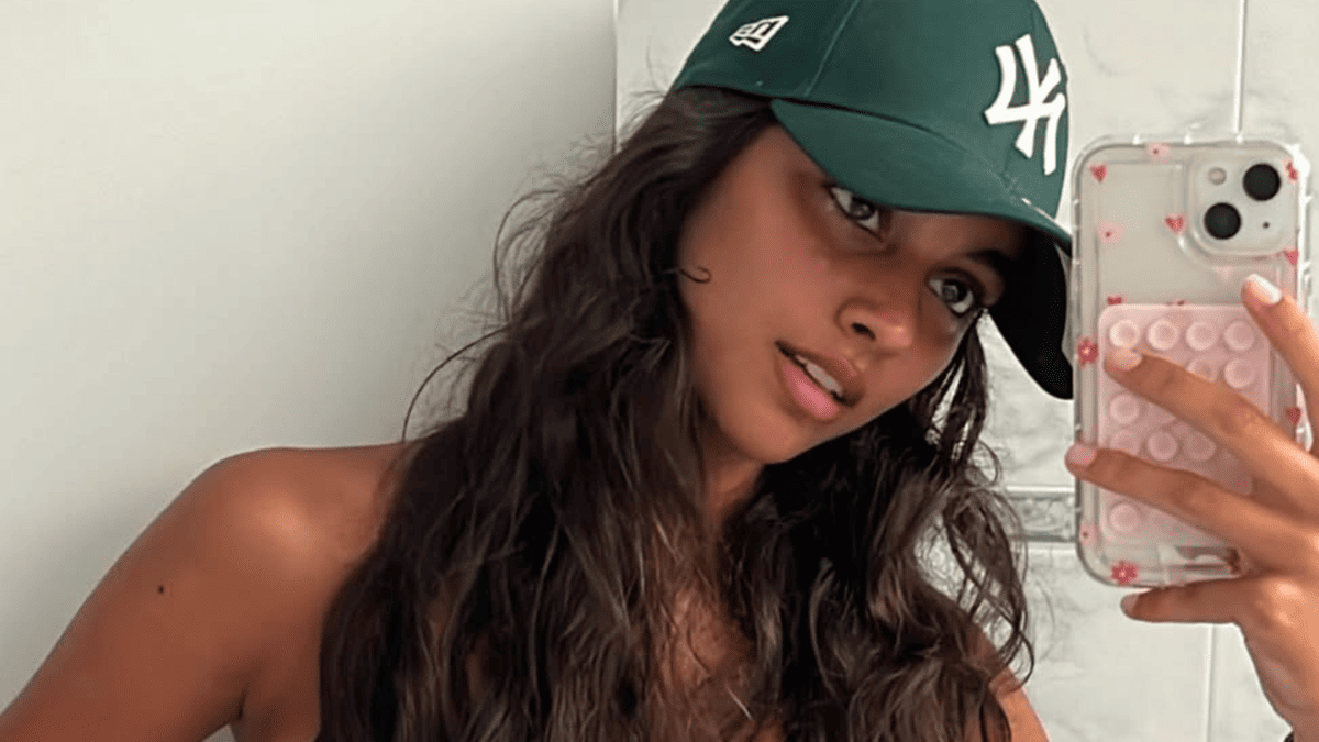 Spain Star's Girlfriend Steals Spotlight with Sizzling Swimsuit Snap Ahead of Semifinal Clash
