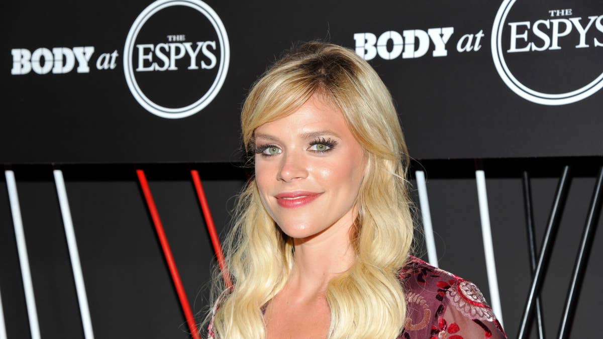 Sports TV Host Julie Stewart-Binks Reveals Skin Cancer Battle at 39