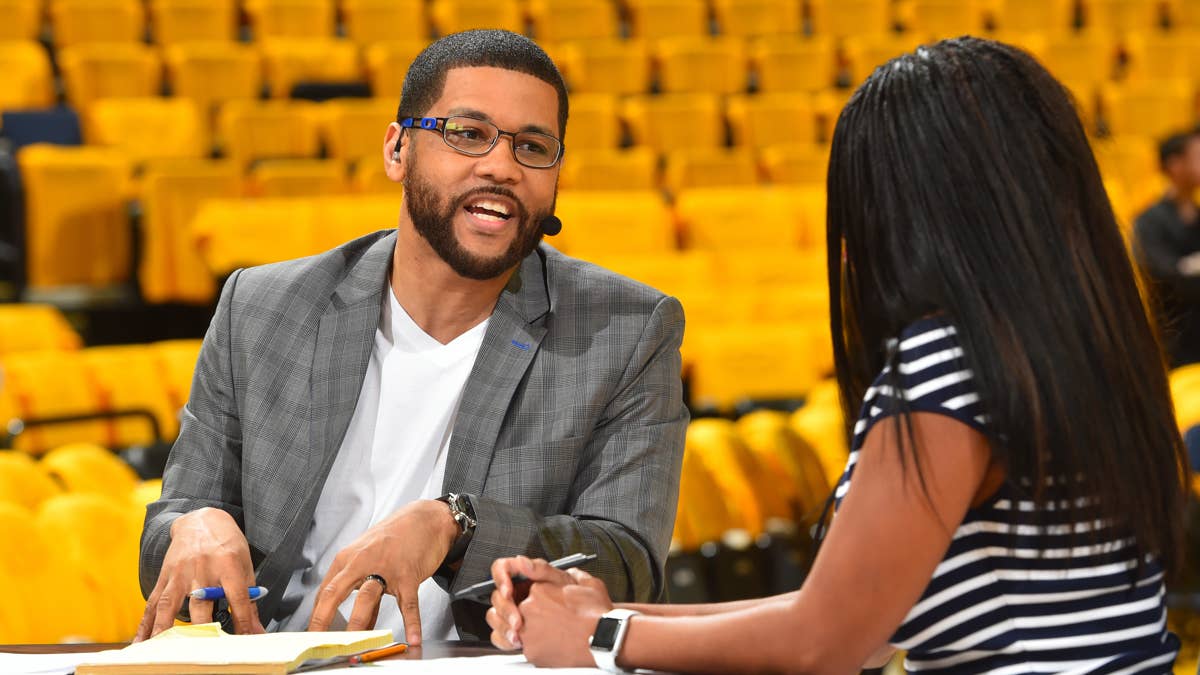 Sports World Rallies Around Michael Smith After Wife's Passing