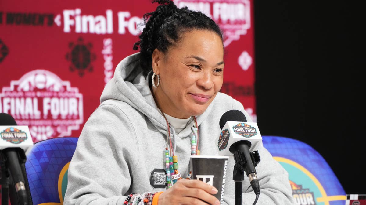 Staley's Graceful Exit from Auriemma Feud Earns Widespread Acclaim