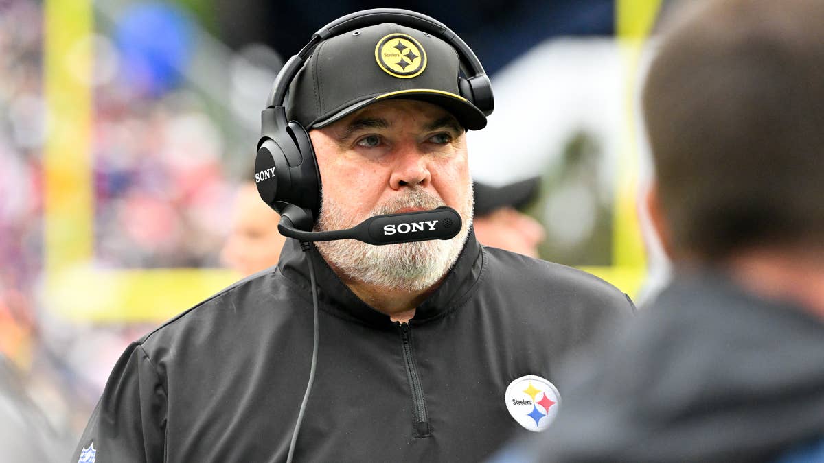 Steelers Coach Mike McCarthy Limps Off Sideline with Ankle Injury