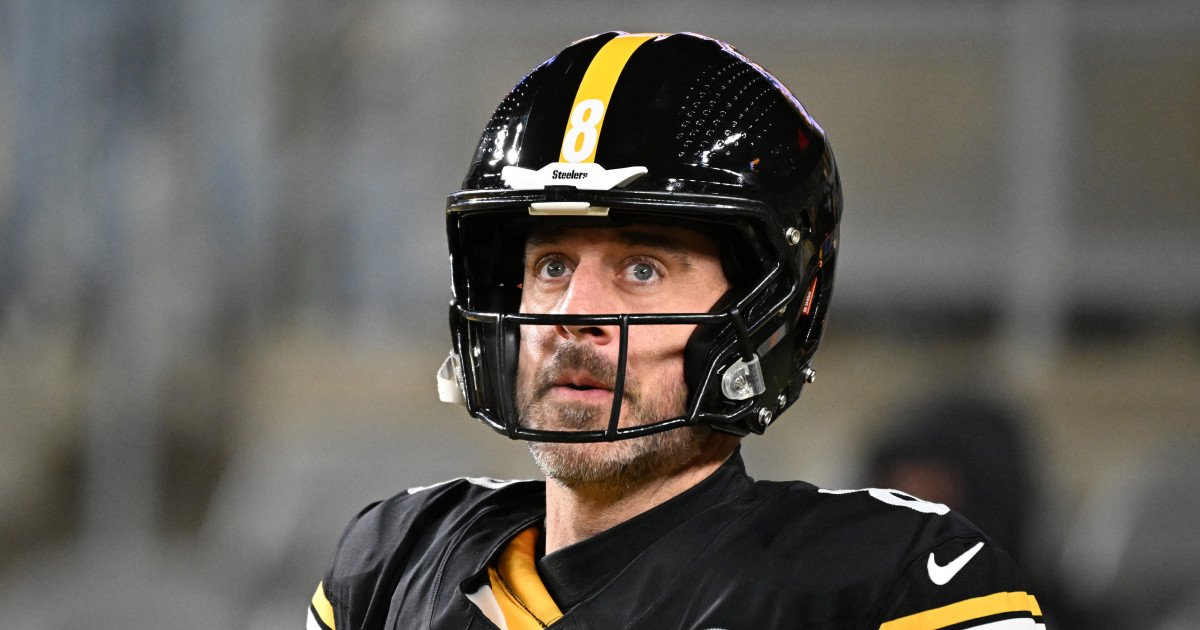 Steelers Put Clock on Rodgers: Decision Demanded by Draft Day