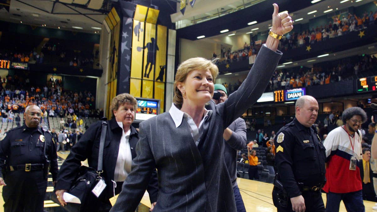 Summitt's Scathing Take on Auriemma Surfaces Amidst Sportsmanship Storm
