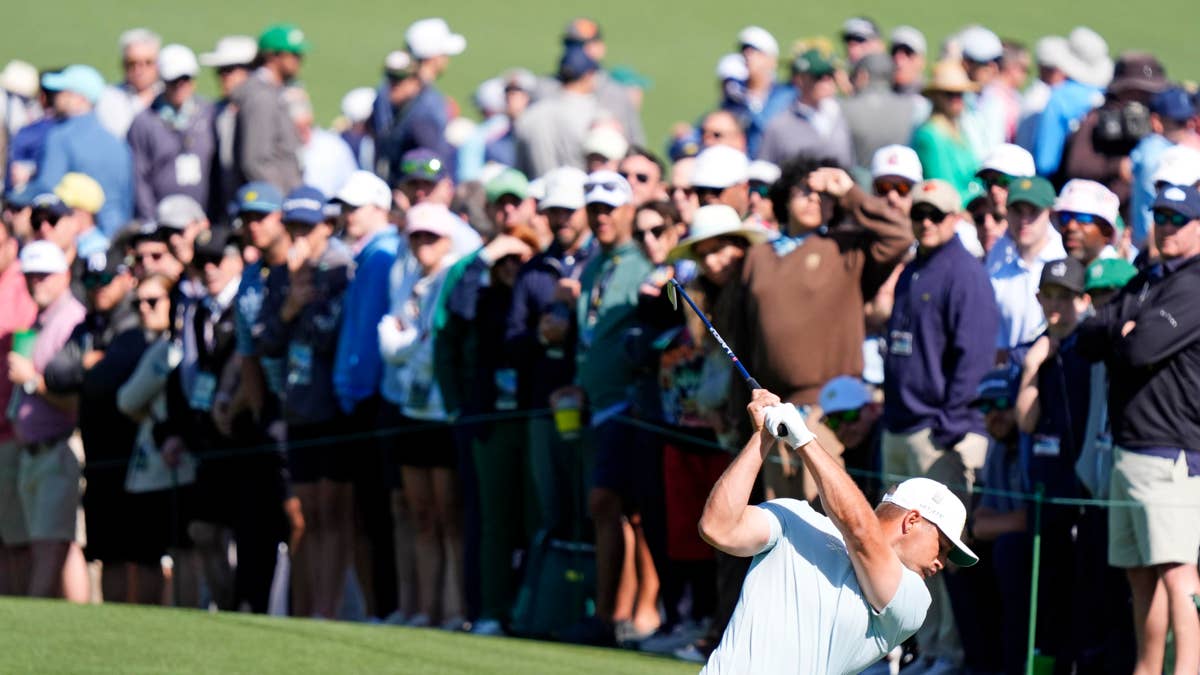 Sunglasses Sneak Attack: Masters Patrons Secretly Record with Wearable Tech