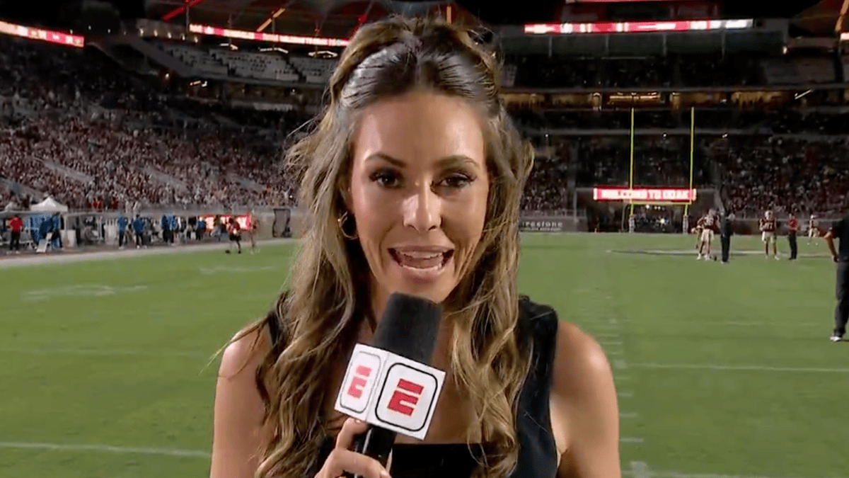 Taylor McGregor Shines as Sideline Star During Chaotic FSU-SMU Power Outage