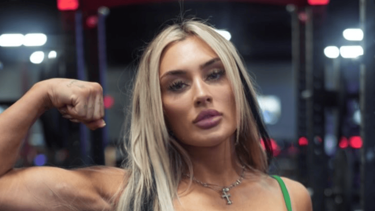 Tiffany Stratton's Gym Photo Sets Social Media Ablaze