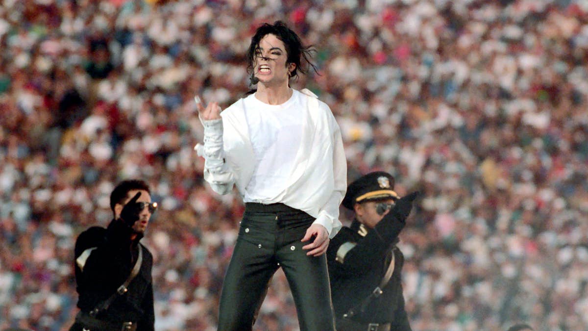 TMZ Slammed for 'Tone-Deaf' Michael Jackson Birthday Tribute
