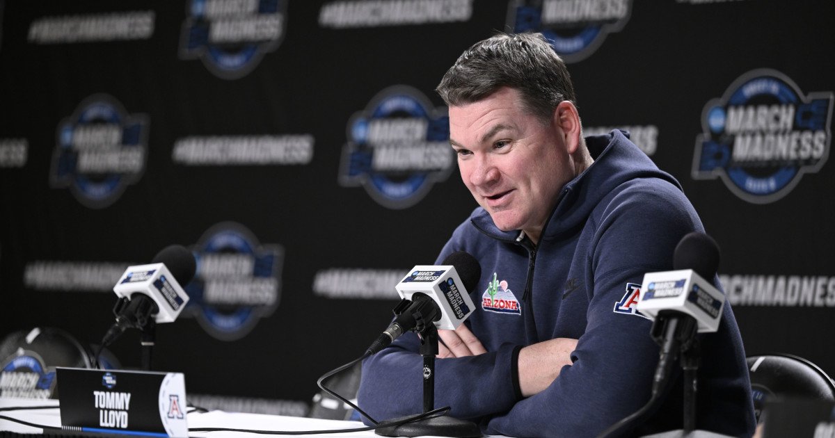 Tommy Lloyd Shuts Down UNC Chatter: 'I Have One of the Best Jobs'