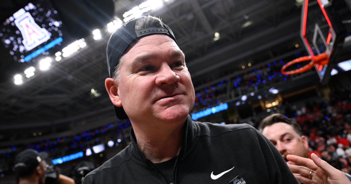 Tommy Lloyd Shuts Down UNC Chatter, Inks Massive New Deal with Arizona