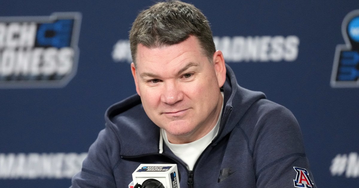 Tommy Lloyd Vows Unwavering Focus on Arizona Amid UNC Coaching Buzz