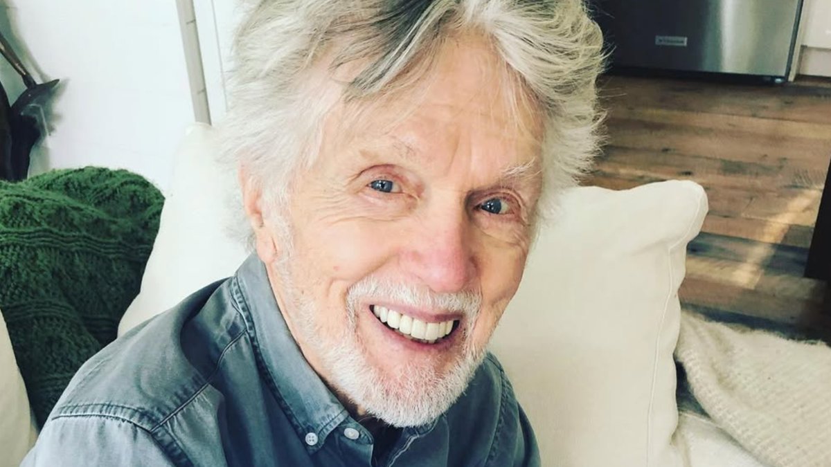Top Gun Fans Grieve Loss of Beloved Actor Tom Skerritt at 93