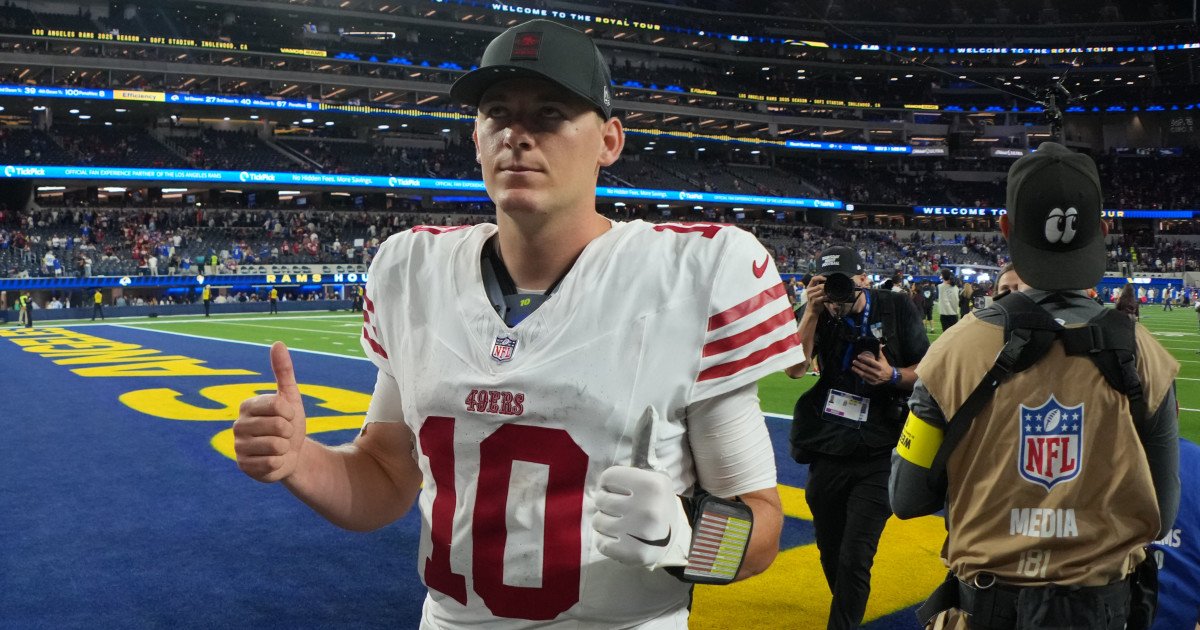 Trade Winds Blowing: 5 NFL Backup QBs Who Could Be on the Move