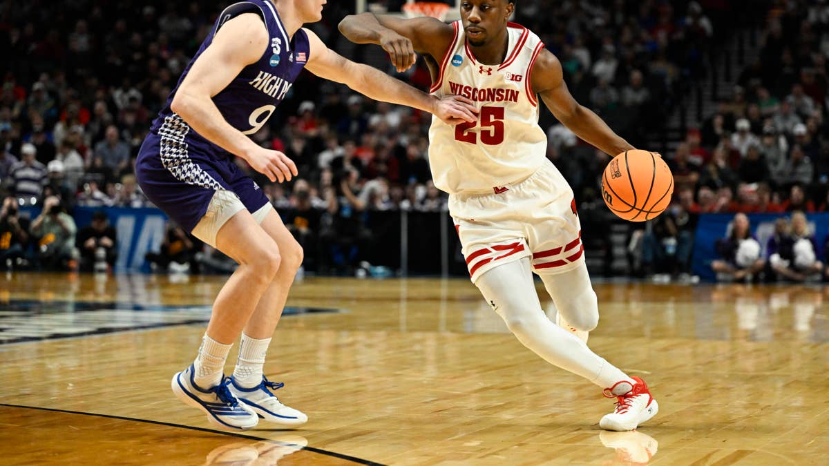 Transfer Portal Tsunami: Over 1,000 Players Seek New Homes in Historic Offseason