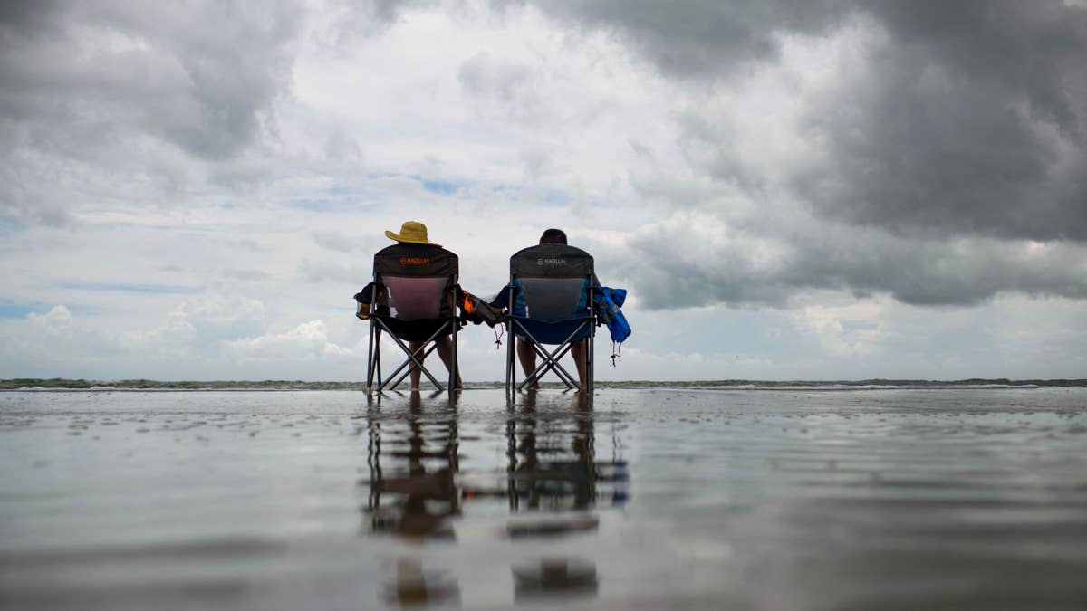 Tropical Storm Amanda Churns in Pacific, but Landfall Looks Unlikely