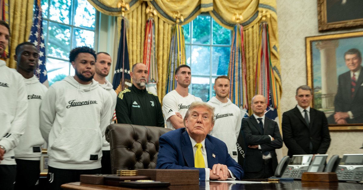 Trump Hosts Soccer Icon Ronaldo at White House Ahead of 2026 World Cup