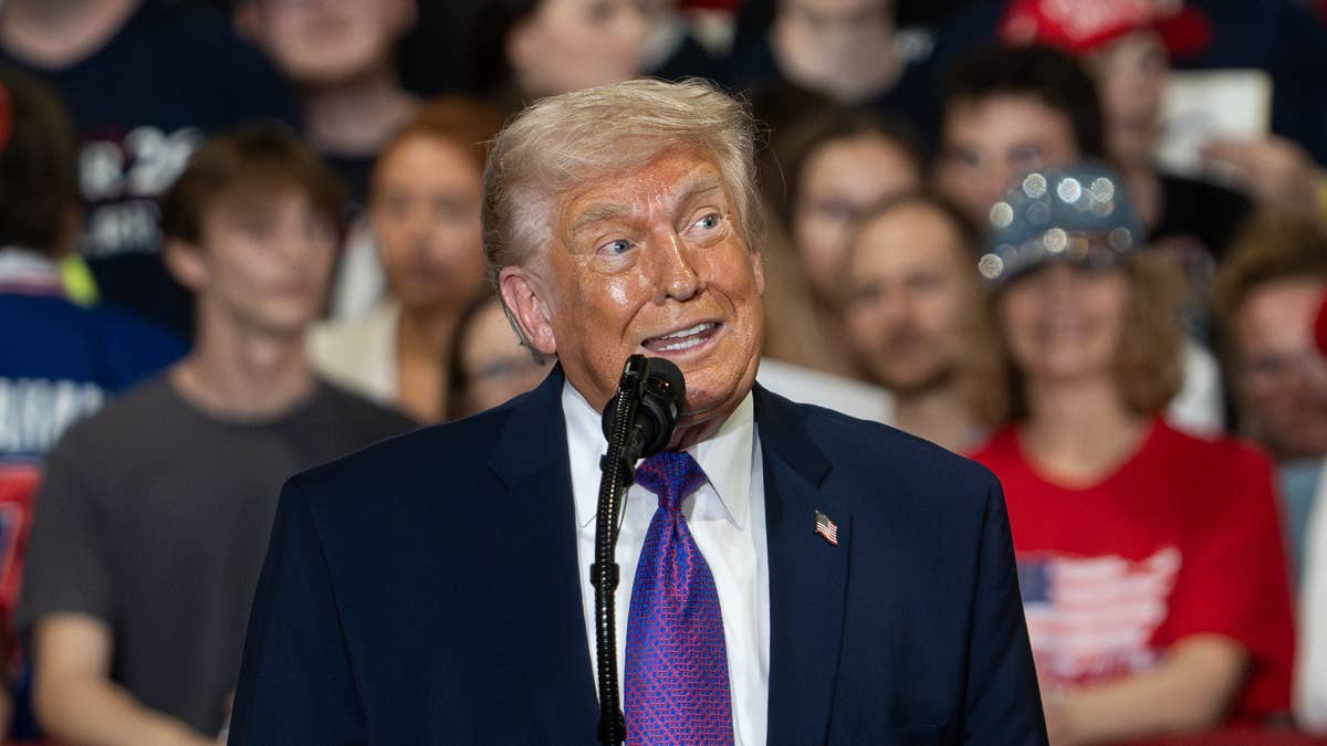 Trump Reveals Giants QB Dart Whispered 'I Love You, Sir' at Rally