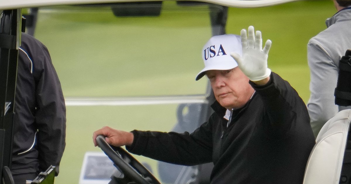 Trump Tees Off With Coaching Legends Saban and Meyer in Star-Studded Round