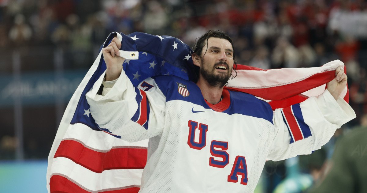 U.S. Men's Hockey Stars Privately Apologize to Women's Team After White House Controversy