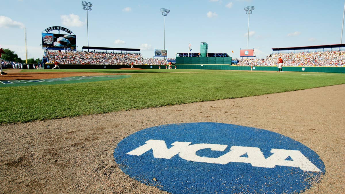 Umpire Scott Kennedy Knocked Unconscious by Foul Ball in Alabama-Vanderbilt Game