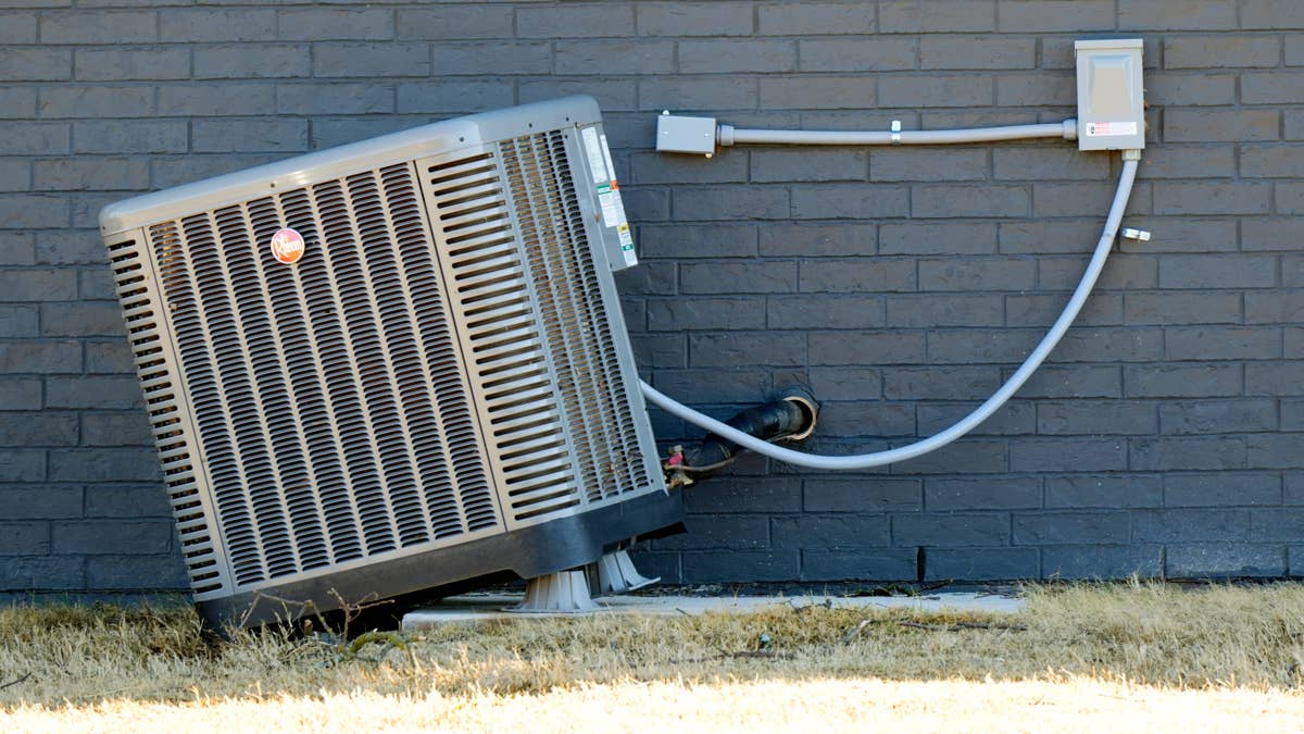 US Heat Wave Sparks Fury Over 78-Degree AC Mandate
