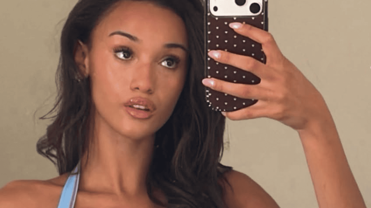 USC Star Jazzy Davidson's Swimsuit Snapshot Drives Fans Wild
