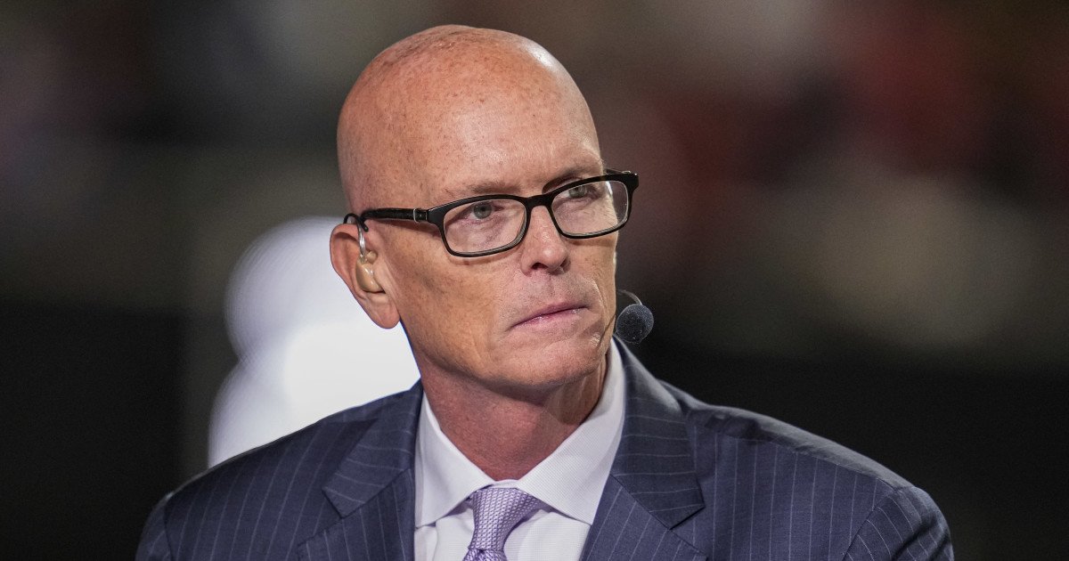 Van Pelt's Raw, Emotional Plea for Tiger Woods: 'I Care About the Human Being'