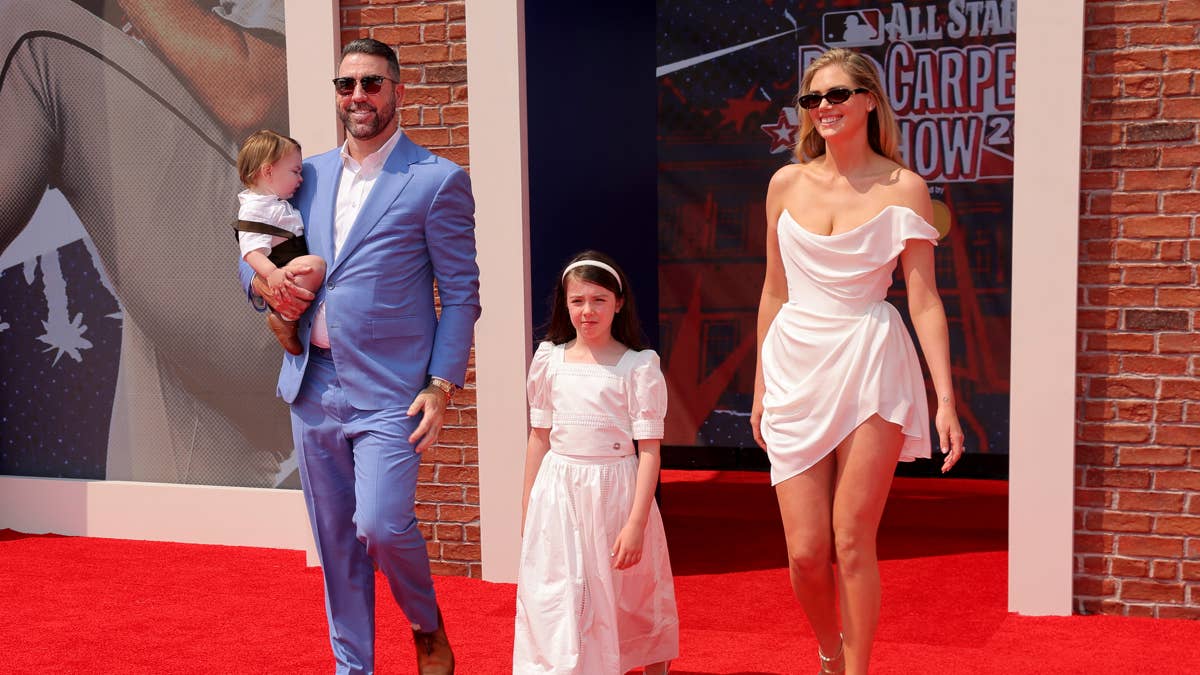 Verlander, Upton Give $100K to Help Veterans Adopt Pets in Detroit