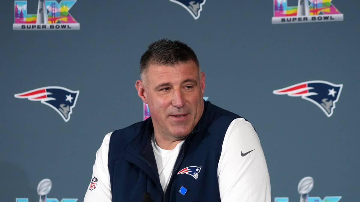 Vrabel Puts Family First: Patriots Coach Declares 'I Love Jen' in Emotional Press Conference