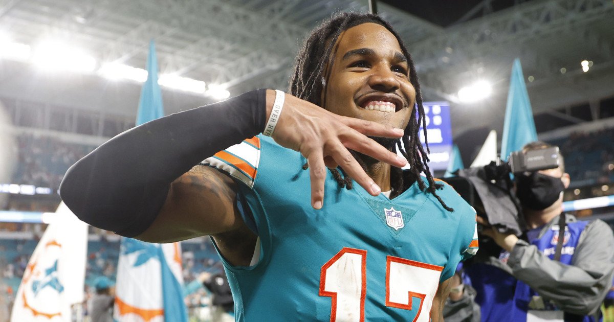 Waddle's Grin Says It All: Broncos New Star Can't Hide His Excitement