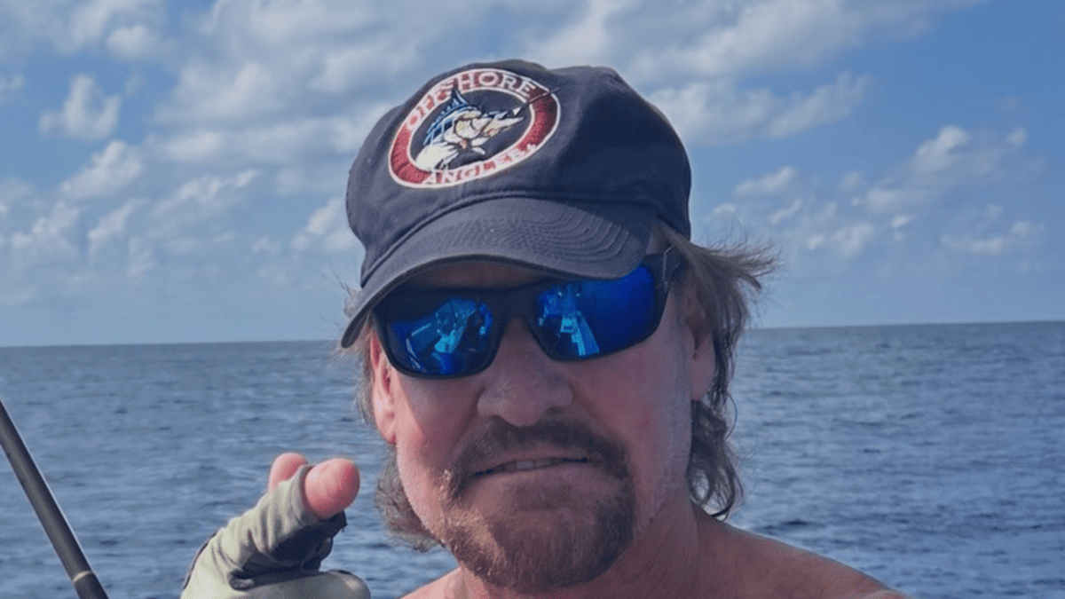 Wade Boggs, 68, Stuns MLB Fans with Shirtless Physique