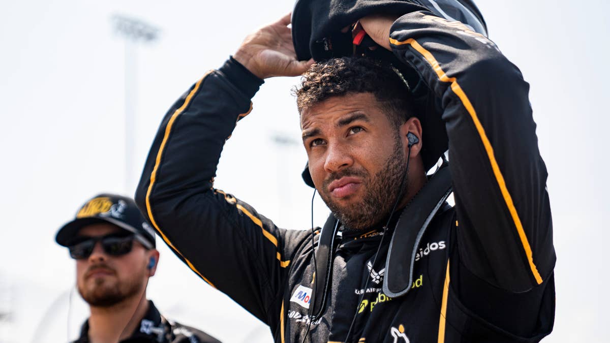 Wallace Roasts Suarez's English in Hilarious Baby Announcement Mix-Up