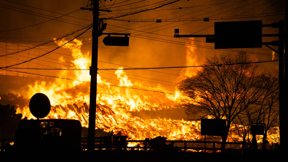 Washington on High Alert: 45 MPH Winds Spark Critical Fire Warning