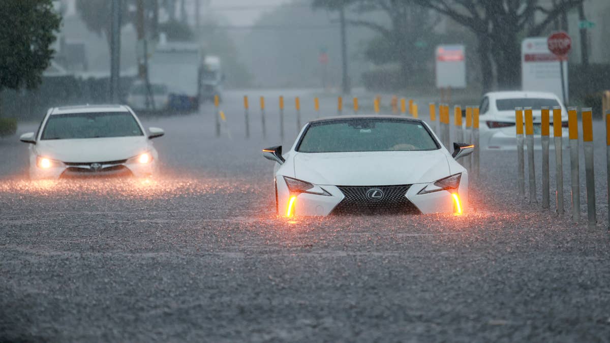 Weather Halts Play: Hawaii, Florida Face Major Flood Threat This Week