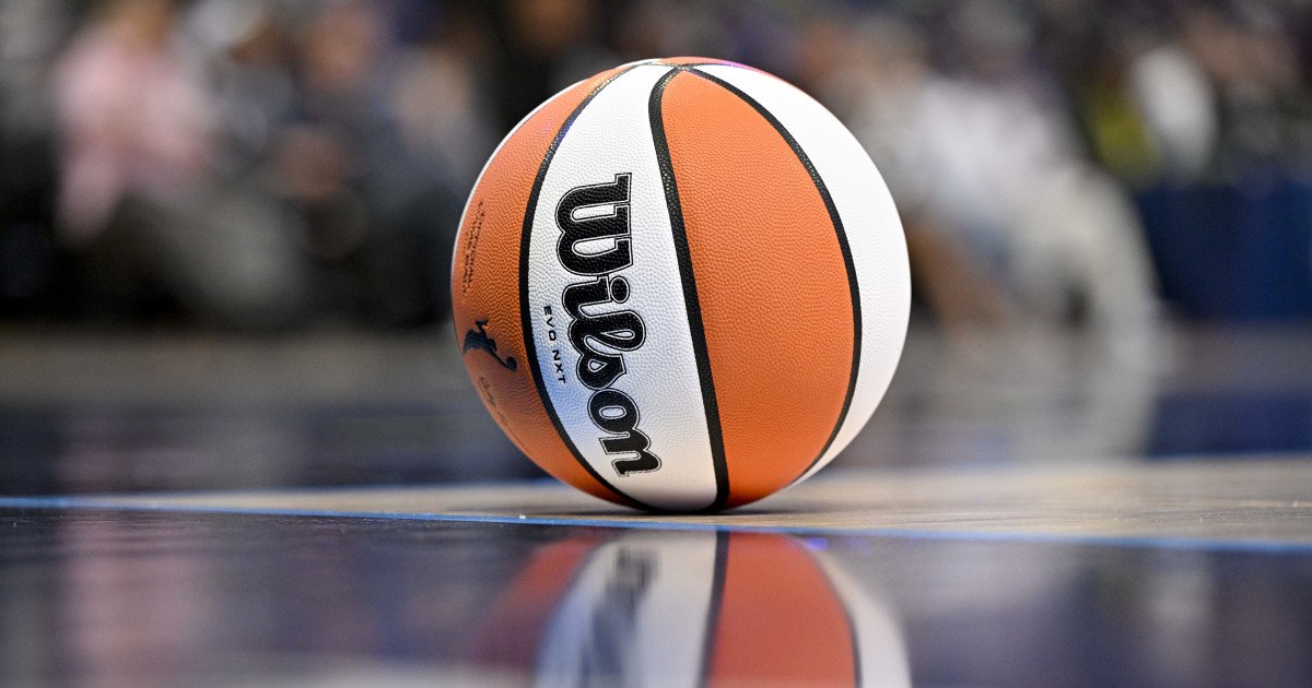 WNBA World Mourns Sudden Loss of Two-Time Champion Kara Braxton at 43