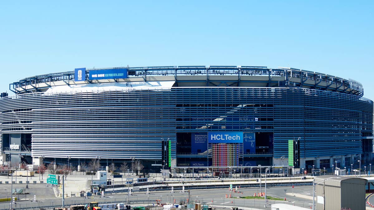 World Cup Stars Slam MetLife's 'DeathLife' Turf: 'Sluggish' and 'Rigid'