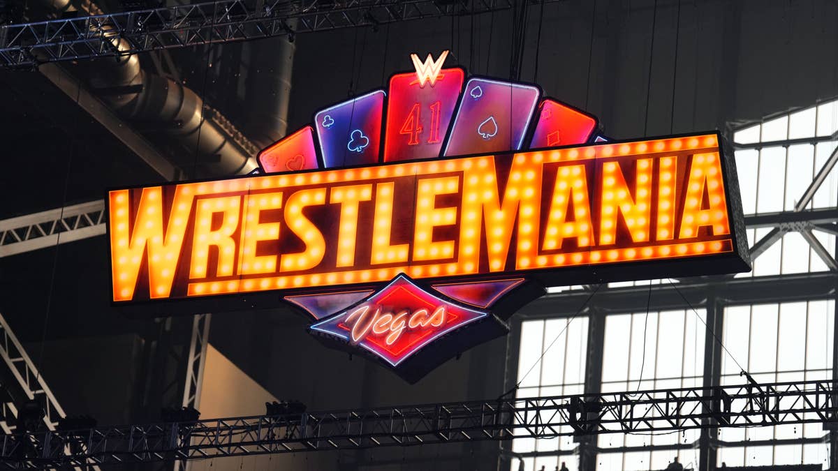 WrestleMania 42's Opening Night Sparks Fan Fury: Too Many Ads, Too Little Action?